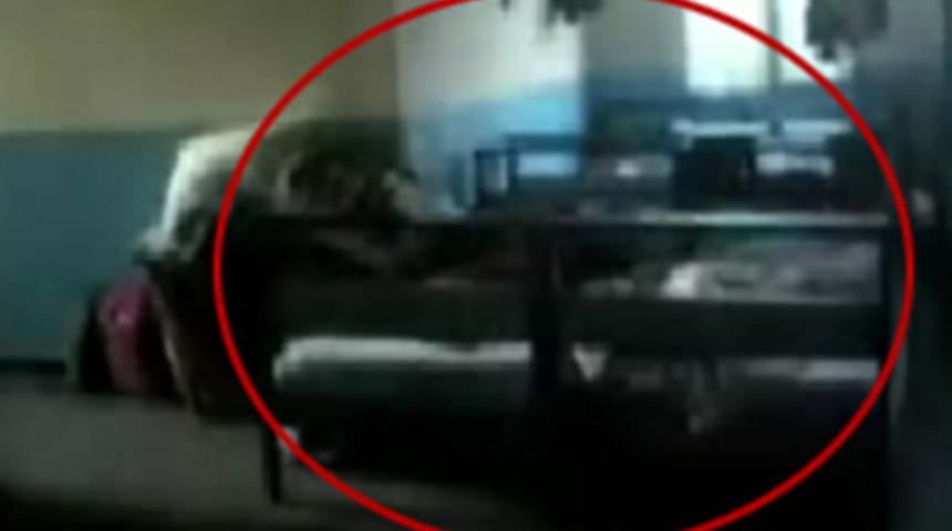 &Ouml;ğrenci yurdunda rezil g&ouml;r&uuml;nt&uuml;