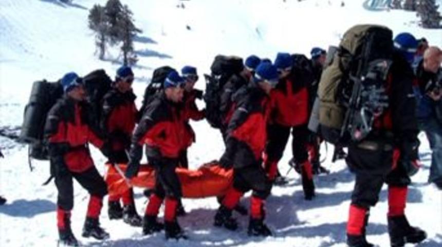 Gazeteci G&uuml;neş'in cenazesi Sivas'a g&ouml;nderildi