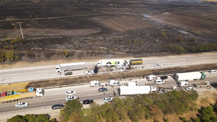 SON DAKİKA | Edirne'de zincirleme trafik kazası! 2 ölü, 35 yaralı... G3