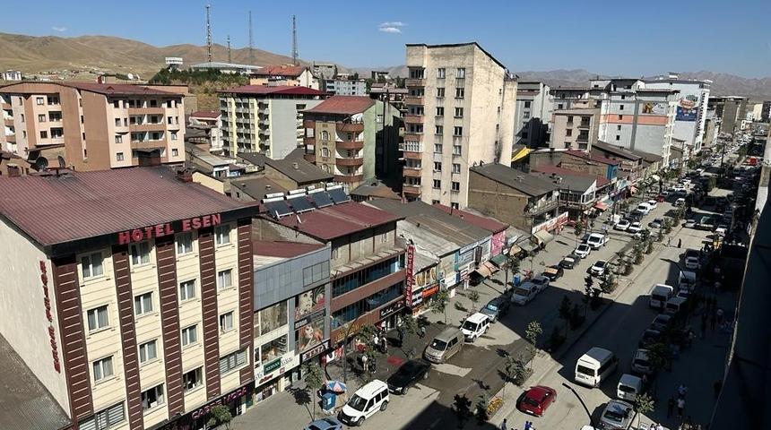 Irak’ın Kerkük kentinde 4,8 büyüklüğünde yaşanan deprem Hakkari ve ilçelerinde de hissedildi