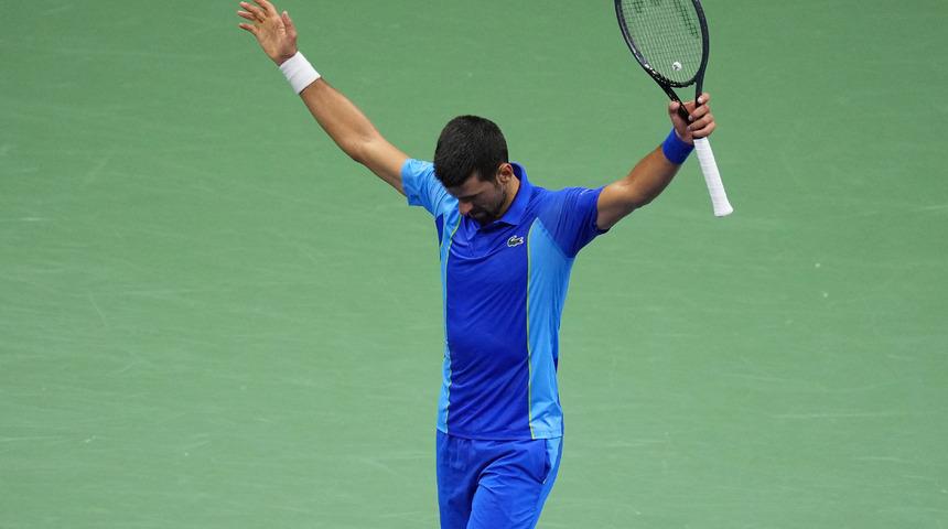 Novak Djokovic'ten tarihi şampiyonluk! Rekor kırdı...