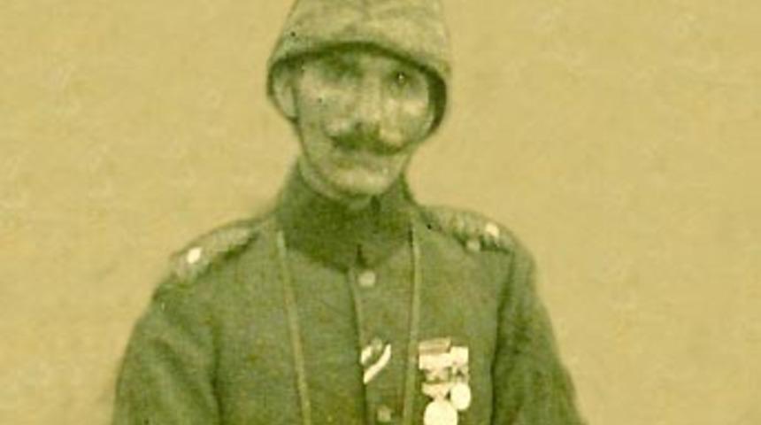 En kritik emir