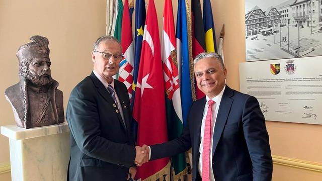 Muratpaşa ve Zigetvar kardeş kent oldu