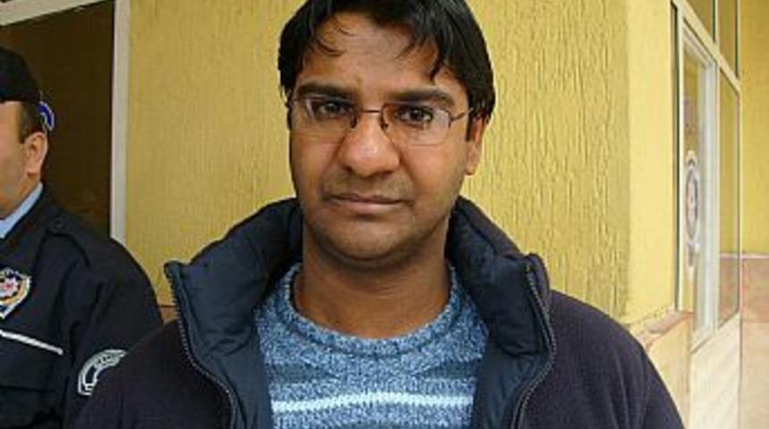 8 yerinden bı&ccedil;aklayan yeğenini affetti