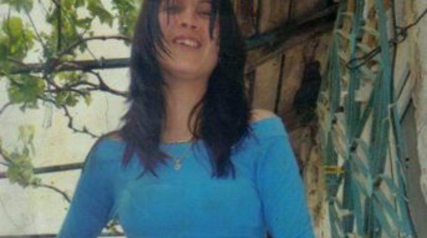 Kocam d&ouml;v&uuml;yor dedi altınlarla ka&ccedil;tı