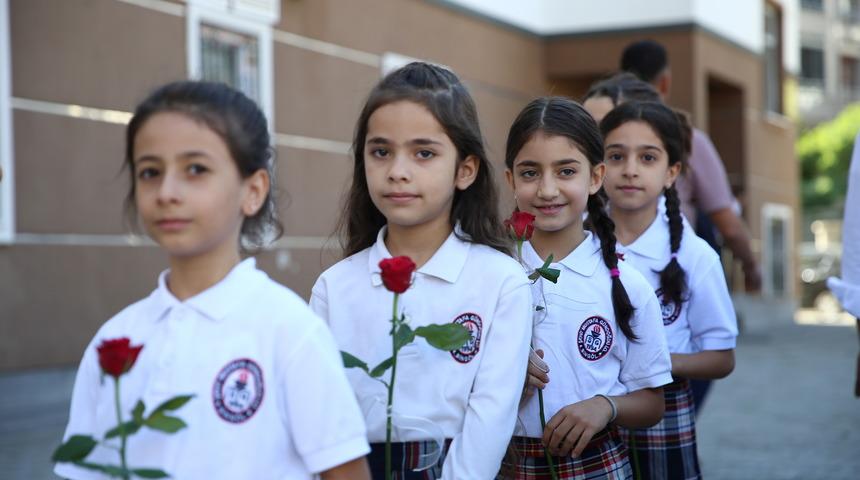 Diyarbakır, Mardin, Batman, Şırnak ve Bingöl'de öğrenciler dersbaşı yaptı