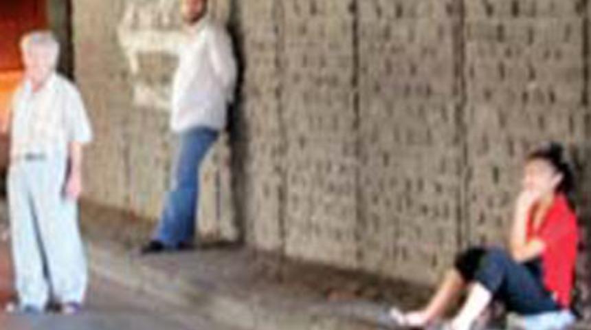 İstanbul'un g&ouml;beğinde g&uuml;peg&uuml;nd&uuml;z tecav&uuml;z!