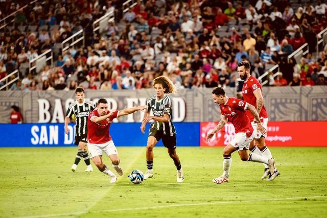640xauto - Son dakika: Beşiktaş, Eric Bailly'nin ardından Manchester United'dan bir yıldızı daha getiriyor!