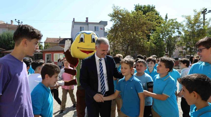 İnegöl’ün ilk çocuk dostu sokağı açıldı