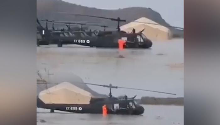 Helikopterler suyun üstünde yüzdü...