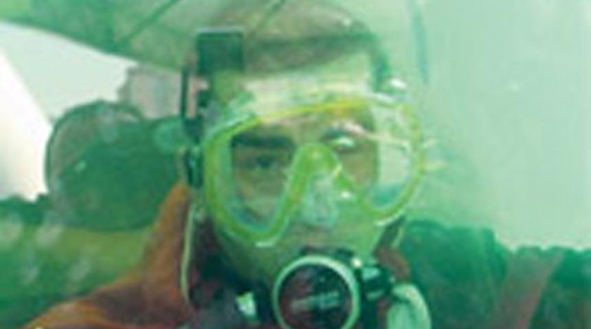 Havuzdan borçlu çıktı!