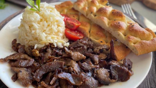 Ev yapımı leziz et döner tarifi! Evde kolay et döner nasıl yapılır, malzemeleri neler?