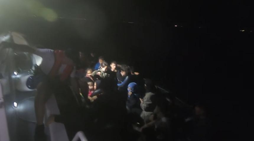 Didim açıklarında 84 düzensiz göçmen kurtarıldı