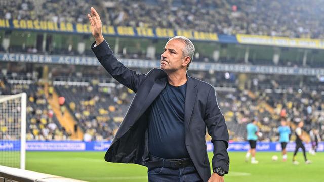 İsmail Kartal'dan Fenerbahçe taraftarını yıkan karar! Yıldız oyuncunun transferini veto etti