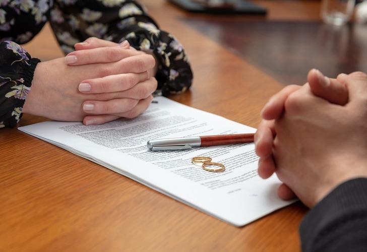Tartışma konusu olmuştu! Boşanmak isteyenler avukatlara o taleple koştu… Nafakaya ‘dolar’ kalkanı 