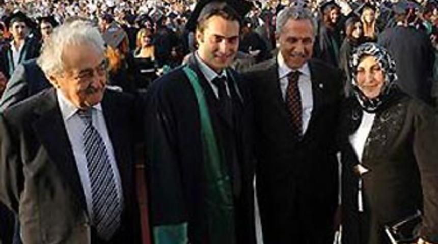 Mezun olur olmaz iş buldu