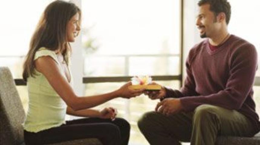 9 derste mutlu ilişki!