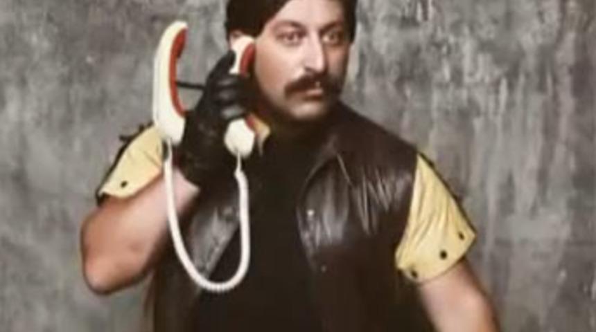 Kılıktan kılığa Cem Yılmaz