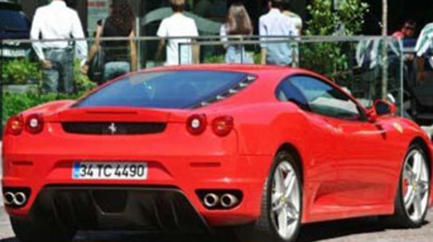 Şarkılık araba 1 yıl sonra garajdan &ccedil;ıktı