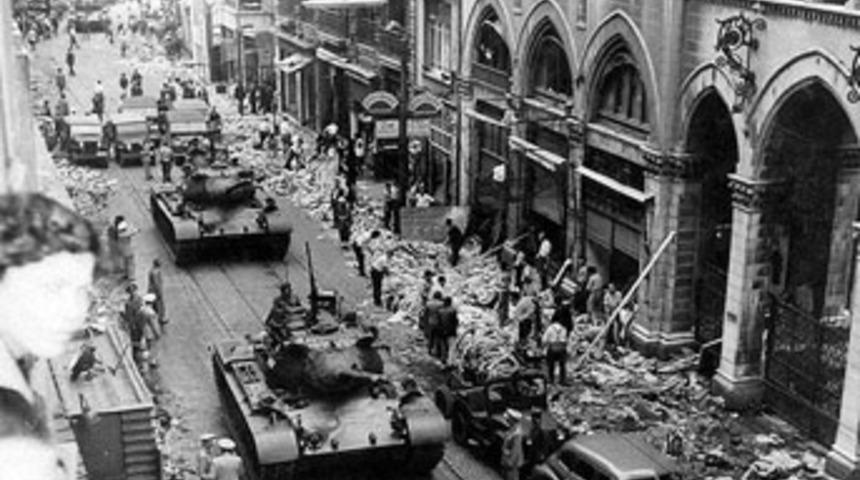 Fotoğraflarla 6-7 Eyl&uuml;l olayları