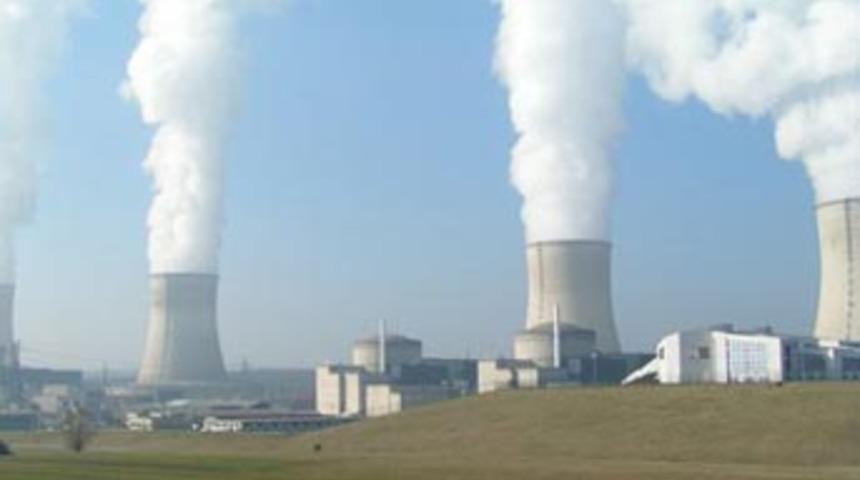 N&uuml;kleer santralde y&uuml;ce divanlık skandal