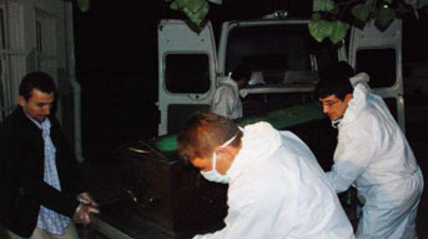 Apartmanda esrarengiz 2 ceset