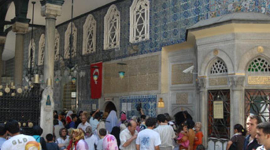 Ey&uuml;p Sultan'da 7 dakika erken iftar