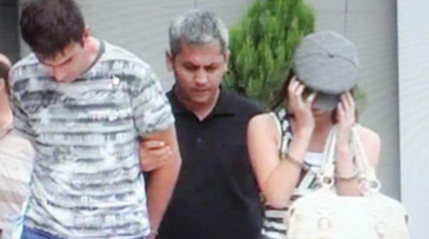 Eşini polise pazarlarken yakalandı!
