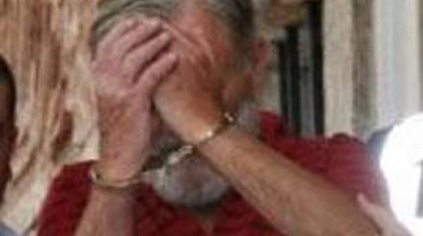 Ormanda 2 &ccedil;ocukla &ccedil;ırıl&ccedil;ıplak yakalandı