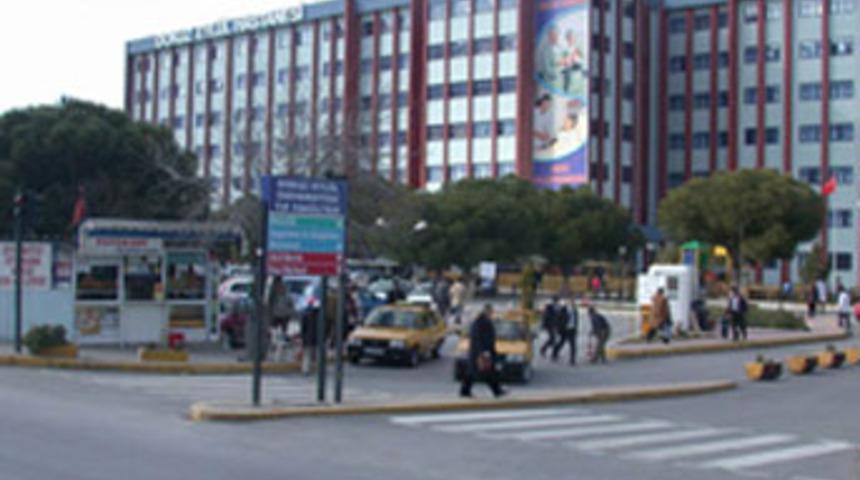 &Uuml;niversitede yolsuzluk skandalı