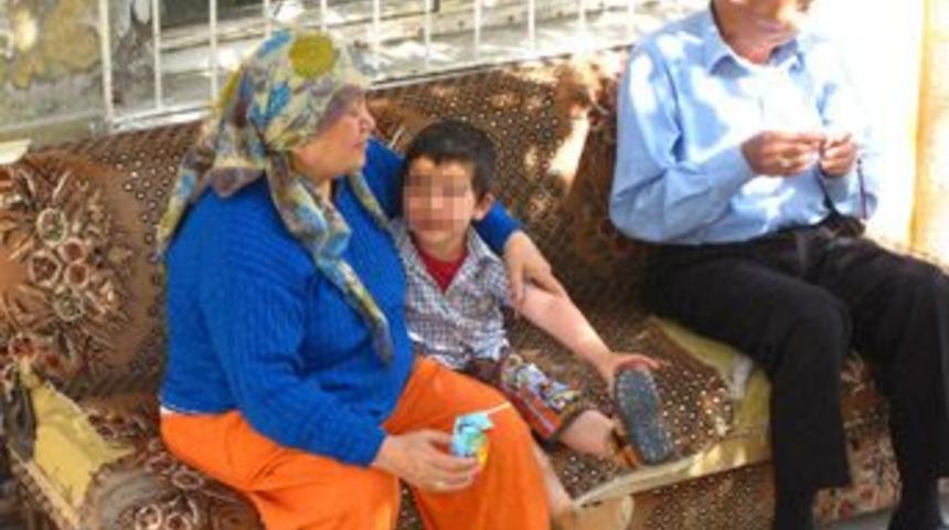 'Annemi babam &ouml;ld&uuml;rd&uuml;'