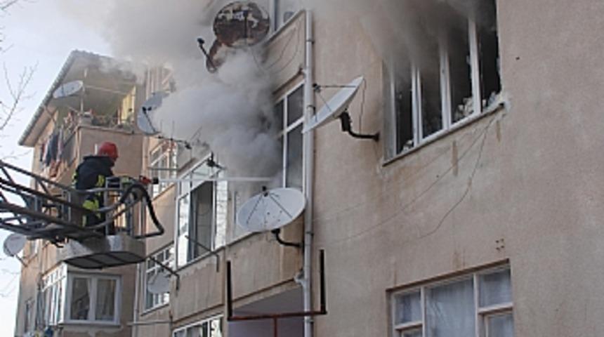 Buzdolabı patladı: 1 &ouml;l&uuml;