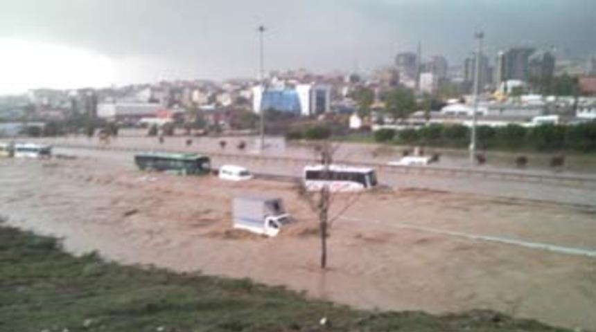 Basın Ekspres Yolu ulaşıma a&ccedil;ıldı