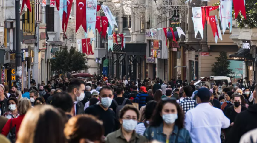 Koronavirüs'ün yeni varyantları kapanmaya ve maske yasağına neden olur mu? Uzman isim tek tek açıkladı ve uyardı!