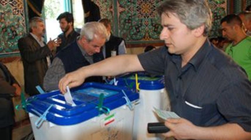 İran'de &ouml;nce reformcular zaferini ilan etti ama...