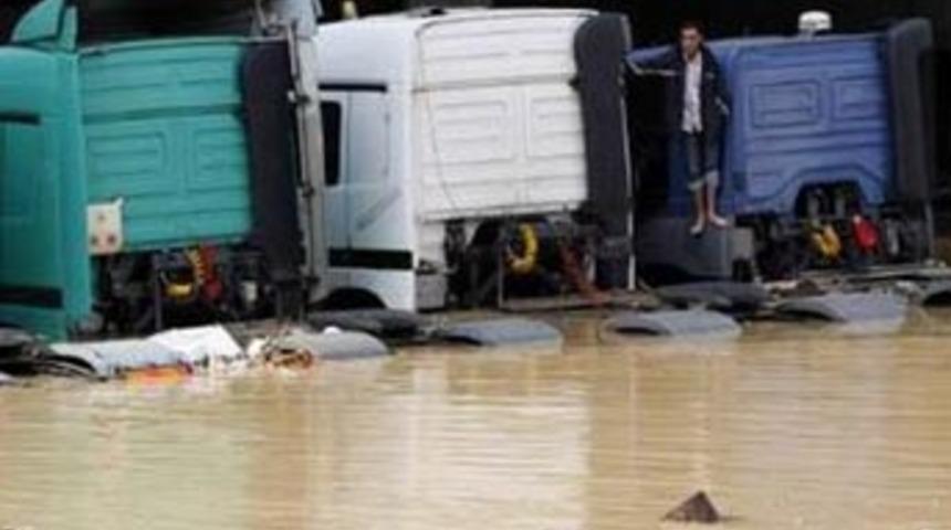 İşte selde &ouml;lenlerin isimleri