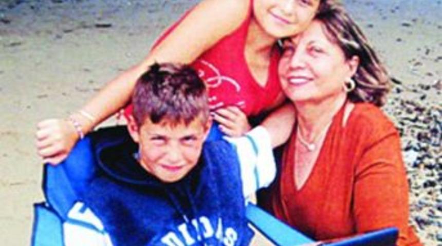 D&uuml;nya bu T&uuml;rk &ccedil;ocuğu konuşuyor