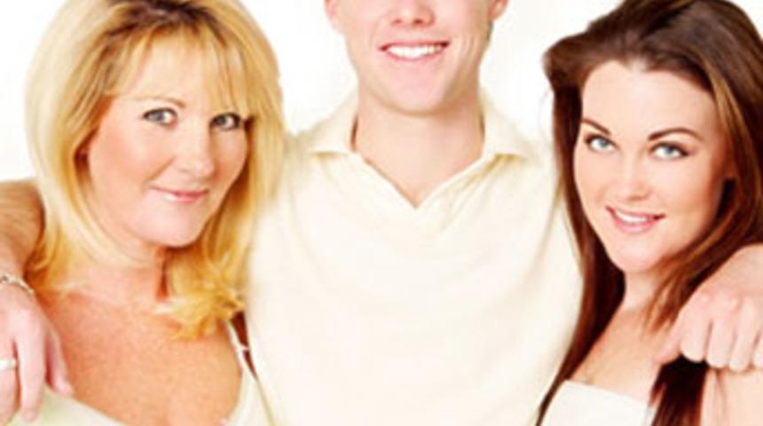 Bir erkek sizce hangisini se&ccedil;meli?