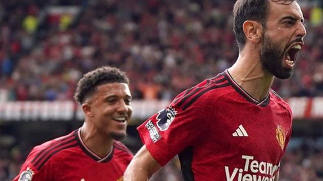 Galatasaray'ın rakibi Manchester United'dan rekor anlaşma