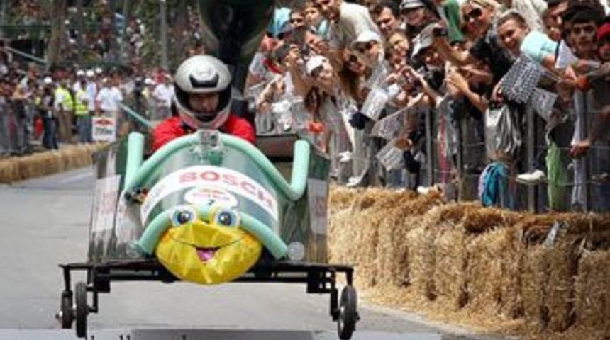 İstanbul'da bir &ccedil;ılgın yarış