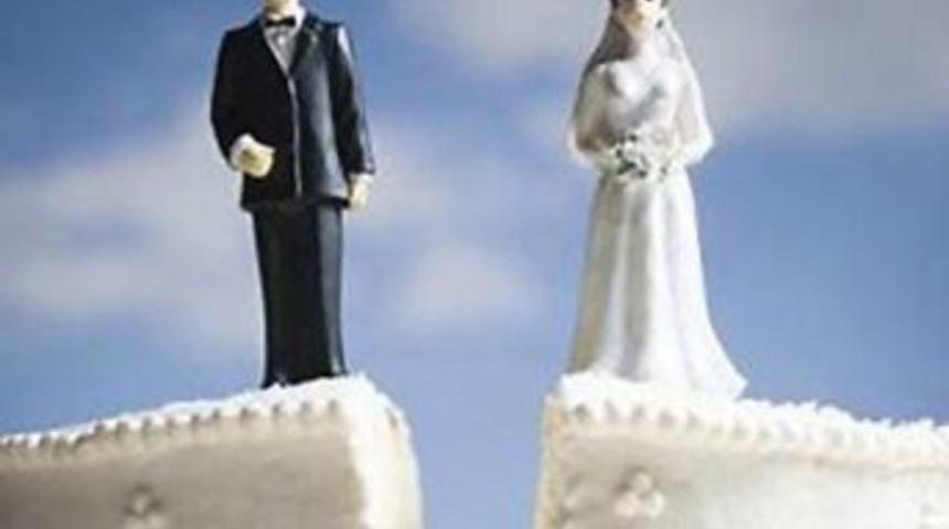 Nişanlısı pornocu &ccedil;ıktı