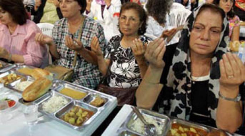 Onbir ayın sultanı Ramazan başladı