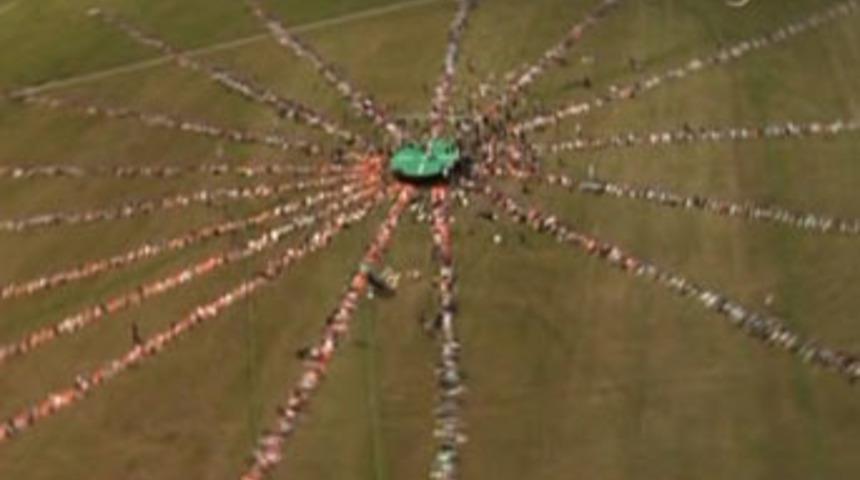 &Ccedil;ivili yatakta yatma rekoru