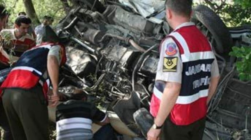 Facia gibi kaza: 5 &ouml;l&uuml; 7 yaralı