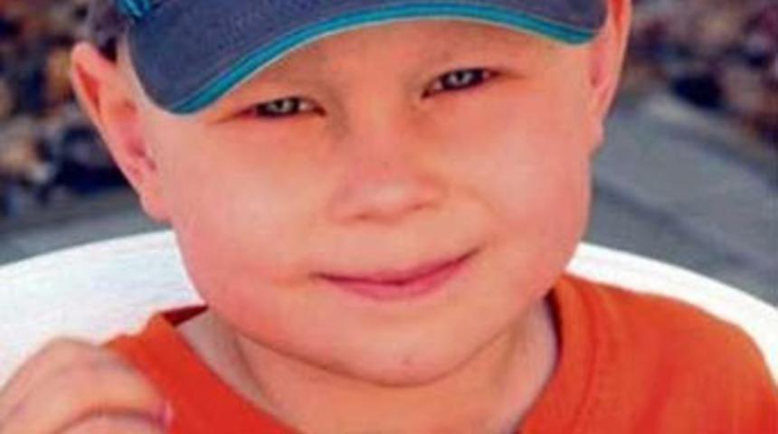 Almanya bu &ccedil;ocuk i&ccedil;in ağladı