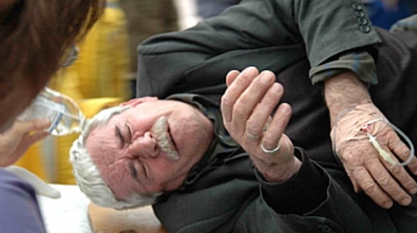 &Ccedil;anakkale'de feci kaza: 16 yaralı