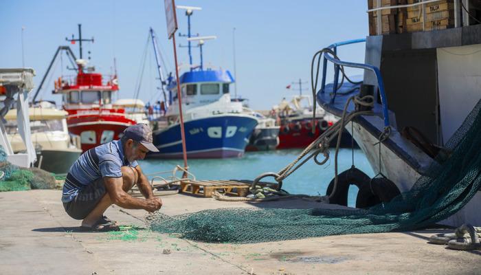 Türkiye’nin en büyük balıkçı barınağına milyonluk borç şoku! Kooperatifler isyanda: ‘Burası bazı kişilere verilmek isteniyor’
