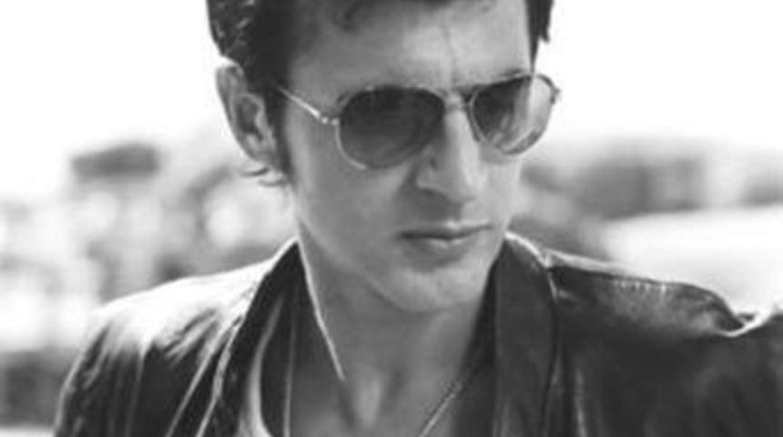 Şarkının s&ouml;zlerini unuttu