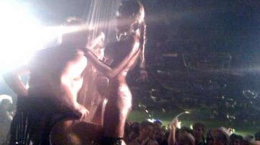 Canlı porno partisi!