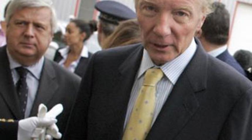 Fransız Bakan M&uuml;sl&uuml;manlarla alay etti